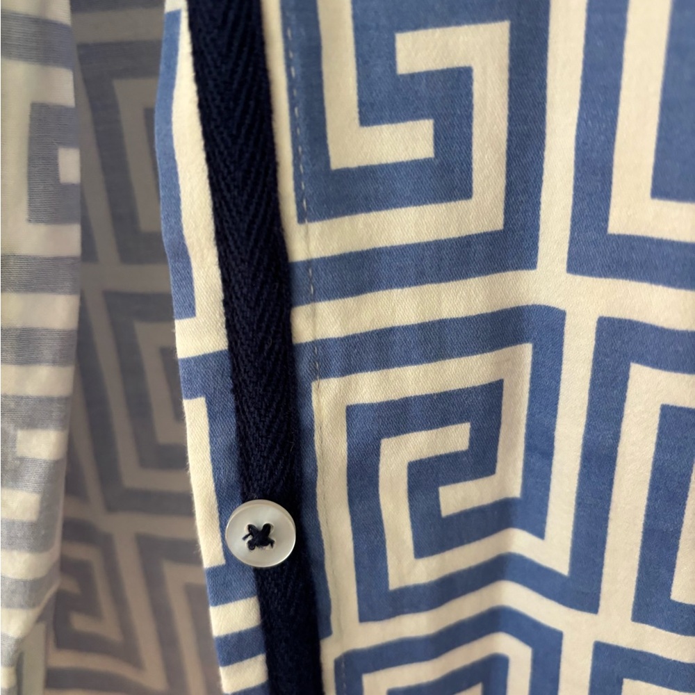 Tizzie Blue and White Geometric Women's Blouse - Picture 4 of 4